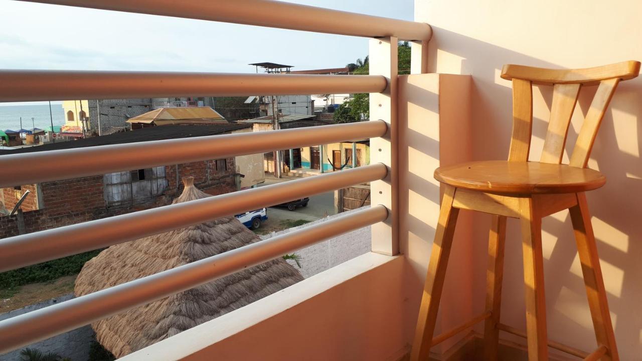 ホテルHaus Quentin Puerto López エクステリア 写真